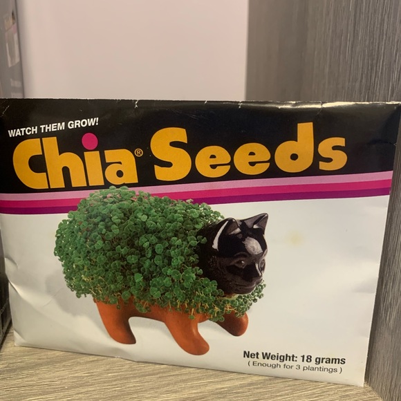 2020 New in Box Chia Pet Star Wars The Madalorian Baby Yoda Grogu Planter Kit - Picture 4 of 7